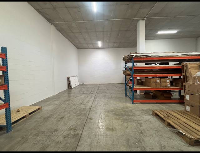 198M² WAREHOUSE TO LET IN FIRGROVE
